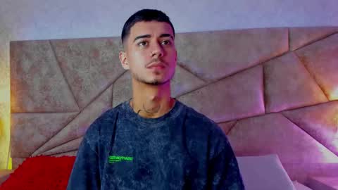 Snapshot of jamzawolf chatting on 12-21-25, 04:36 jamzawolf online show from 12-21-25, 04:36