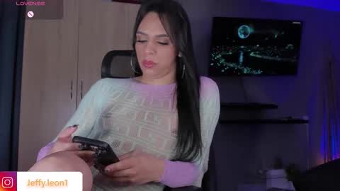 Snapshot of jan_zinmerman chatting on 11-21-25, 01:59 Danna varisheli online show from 11-21-25, 01:59