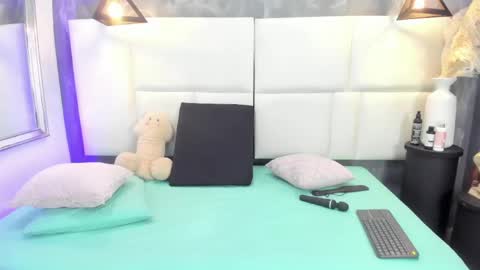 Jana Hancock online show from 04-19-26, 01:10