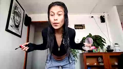 Snapshot of janariivera1 chatting on 11-12-25, 03:45 janariivera1 online show from 11-12-25, 03:45