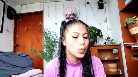 Snapshot of janariivera1 chatting on 03-25-26, 04:13 janariivera1 online show from 03-25-26, 04:13
