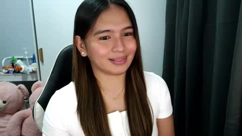 Snapshot of jane_bratxxx chatting on 10-13-25, 11:05 YOUR LOVELY JANE online show from 10-13-25, 11:05