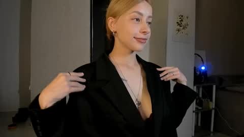 Jane online show from 02-27-25, 09:04