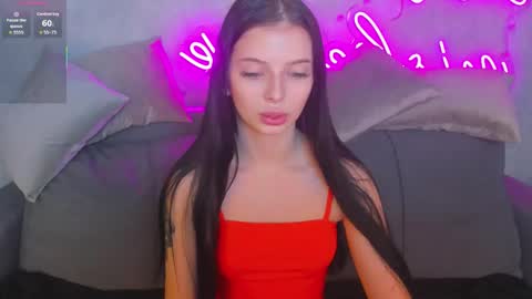 Snapshot of jane_johnston chatting on 11-21-25, 12:43 Eva online show from 11-21-25, 12:43