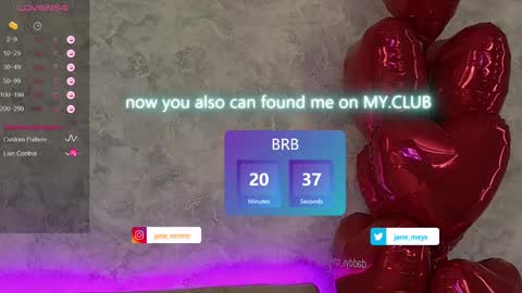 Snapshot of jane_meys chatting on 02-14-25, 08:10 your kitty JANE roawww online show from 02-14-25, 08:10