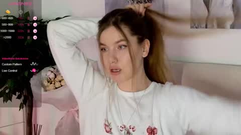 Snapshot of jane_meys chatting on 01-15-26, 05:12 your kitty JANE roawww online show from 01-15-26, 05:12