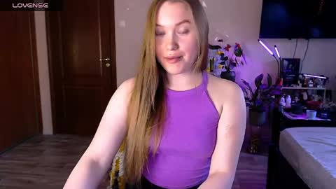 Snapshot of janeblossomhot chatting on 05-20-26, 06:36 Jane online show from 05-20-26, 06:36