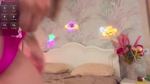 Snapshot of janepuff chatting on 09-25-25, 06:50 janepuff online show from 09-25-25, 06:50