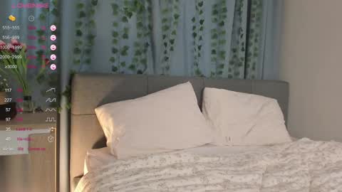 Snapshot of janetfletcher chatting on 02-11-25, 12:37 janetfletcher online show from 02-11-25, 12:37