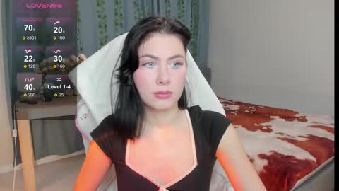 Snapshot of janetfletcher chatting on 12-21-25, 11:50 janetfletcher online show from 12-21-25, 11:50