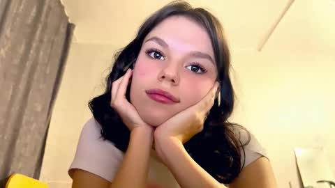 Aleksia online show from 11-21-25, 02:27