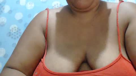 Snapshot of janetitsout chatting on 09-14-25, 05:01 jane online show from 09-14-25, 05:01