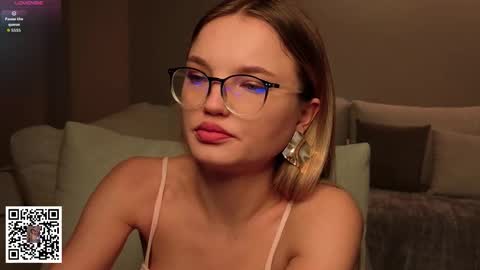 Hi Im Alice and here youll find something online show from 01-06-26, 06:06