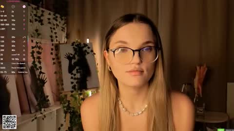 Hi Im Alice and here youll find something online show from 02-04-26, 06:19