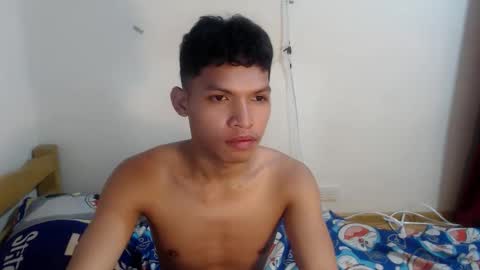 janlloyd04 online show from 10-22-25, 07:52