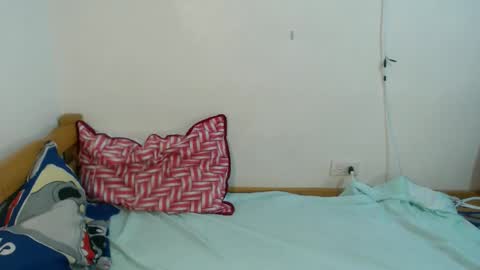 janlloyd04 online show from 11-17-25, 08:31