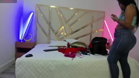 Janna online show from 10-26-25, 03:45