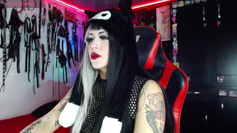      online show from 01-06-25, 11:09