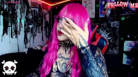 Snapshot of janna_ink chatting on 02-19-26, 09:33 online show from 02-19-26, 09:33