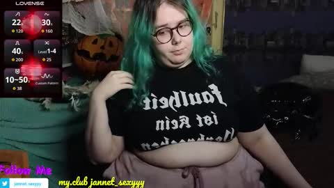 Snapshot of jannet_star chatting on 10-31-25, 12:55 Jannet online show from 10-31-25, 12:55