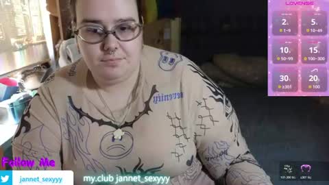 Snapshot of jannet_star chatting on 07-17-26, 12:01 Jannet online show from 07-17-26, 12:01