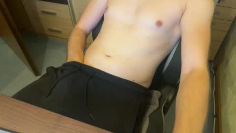 Snapshot of janni_95 chatting on 10-15-25, 03:56 janni_95 online show from 10-15-25, 03:56