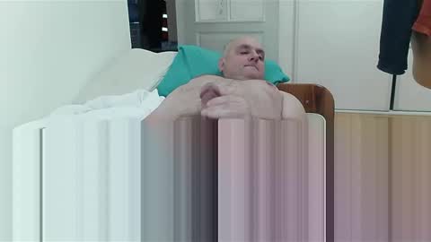 Snapshot of jarekdick chatting on 01-23-25, 07:11 Yaro online show from 01-23-25, 07:11