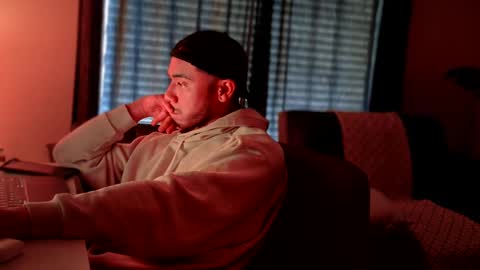 Snapshot of jarodtee chatting on 12-04-24, 07:01 jarodtee online show from 12-04-24, 07:01