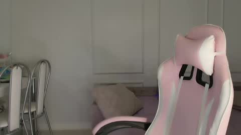 Jasmine online show from 05-22-26, 01:17