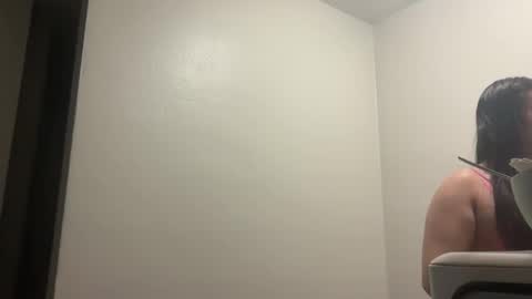 Snapshot of jasmin420r chatting on 02-16-26, 06:20 jasmin420r online show from 02-16-26, 06:20