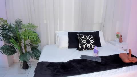 Snapshot of jasmin_evano29 chatting on 07-04-26, 05:19 online show from 07-04-26, 05:19