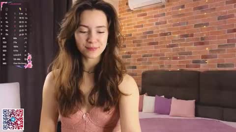 Chloe online show from 10-21-25, 06:03