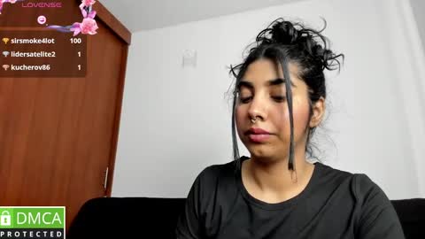 Snapshot of jasmine_bunny_ chatting on 01-22-25, 08:06 Jasmine online show from 01-22-25, 08:06