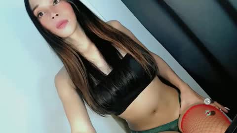 Snapshot of jasmine_on_live chatting on 06-05-26, 06:52 CUTE JANNA online show from 06-05-26, 06:52