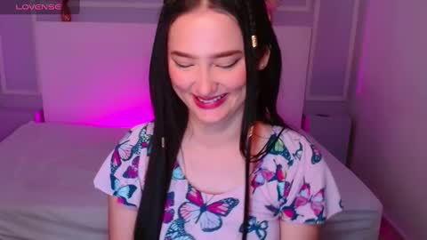 Snapshot of jasminebella0 chatting on 03-02-25, 05:01 Jazmin online show from 03-02-25, 05:01