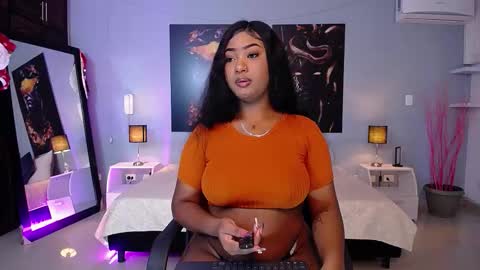 Snapshot of jasminecampbell chatting on 01-06-26, 08:23 Instagram jasminecampbell1 online show from 01-06-26, 08:23