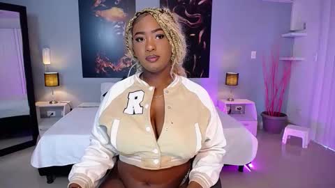 Snapshot of jasminecampbell chatting on 02-07-26, 01:59 Instagram jasminecampbell1 online show from 02-07-26, 01:59