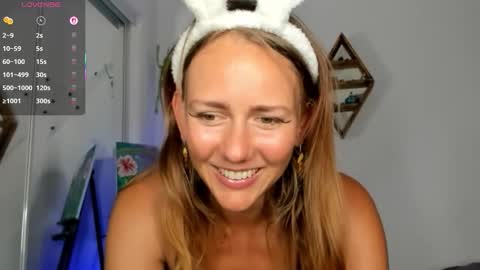 Snapshot of jasminedaze888 chatting on 10-23-25, 10:08 Jasmine Daze online show from 10-23-25, 10:08