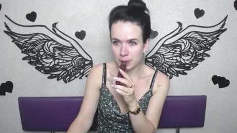 JasmineKouch online show from 10-05-25, 05:11