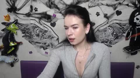 JasmineKouch online show from 11-09-25, 06:23