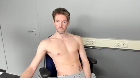 Snapshot of jasonberg29 chatting on 02-07-25, 11:01 Jason online show from 02-07-25, 11:01