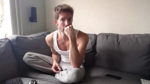 Snapshot of jasonberg29 chatting on 09-27-25, 10:09 Jason online show from 09-27-25, 10:09