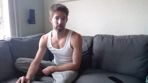 Snapshot of jasonberg29 chatting on 11-02-25, 08:28 Jason online show from 11-02-25, 08:28