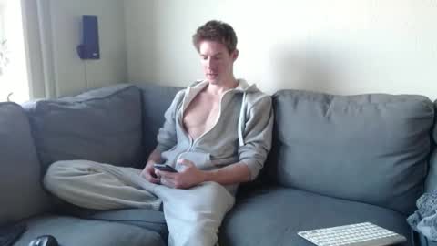 Snapshot of jasonberg29 chatting on 12-04-25, 08:56 Jason online show from 12-04-25, 08:56