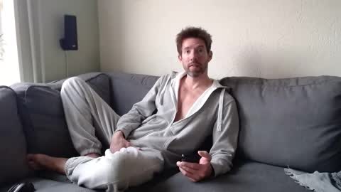 Snapshot of jasonberg29 chatting on 01-11-26, 09:25 Jason online show from 01-11-26, 09:25