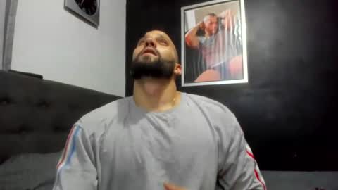 Snapshot of jasonmartiinez chatting on 01-30-25, 02:27 online show from 01-30-25, 02:27