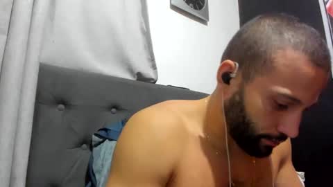 Snapshot of jasonmartiinez chatting on 11-20-25, 04:12 online show from 11-20-25, 04:12