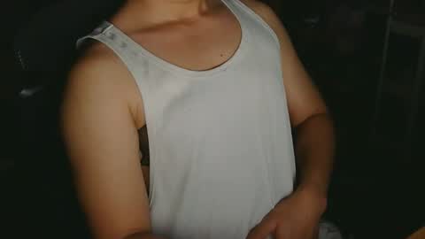 Snapshot of jasonnb25 chatting on 04-21-26, 05:17 jasonnb25 online show from 04-21-26, 05:17