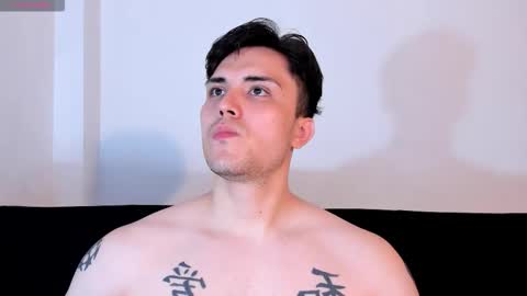 Snapshot of jasonxd98 chatting on 11-18-25, 01:11 Jason online show from 11-18-25, 01:11