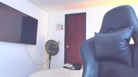 JBrooksXx online show from 09-20-25, 07:15